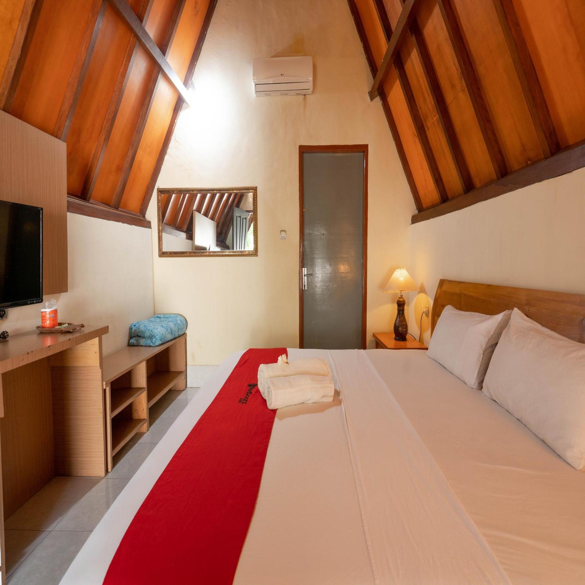 Hotel Reddoorz At Ocean 2 Gili Trawangan Exterior foto