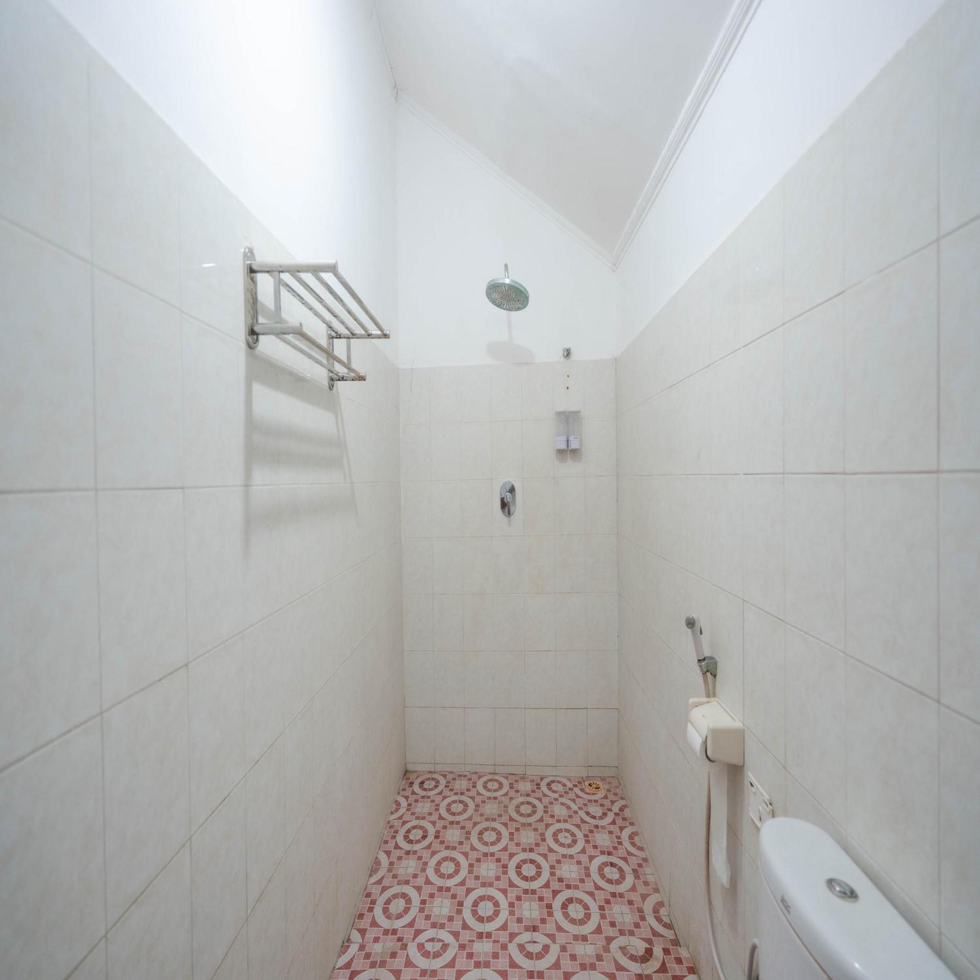 Hotel Reddoorz At Ocean 2 Gili Trawangan Exterior foto