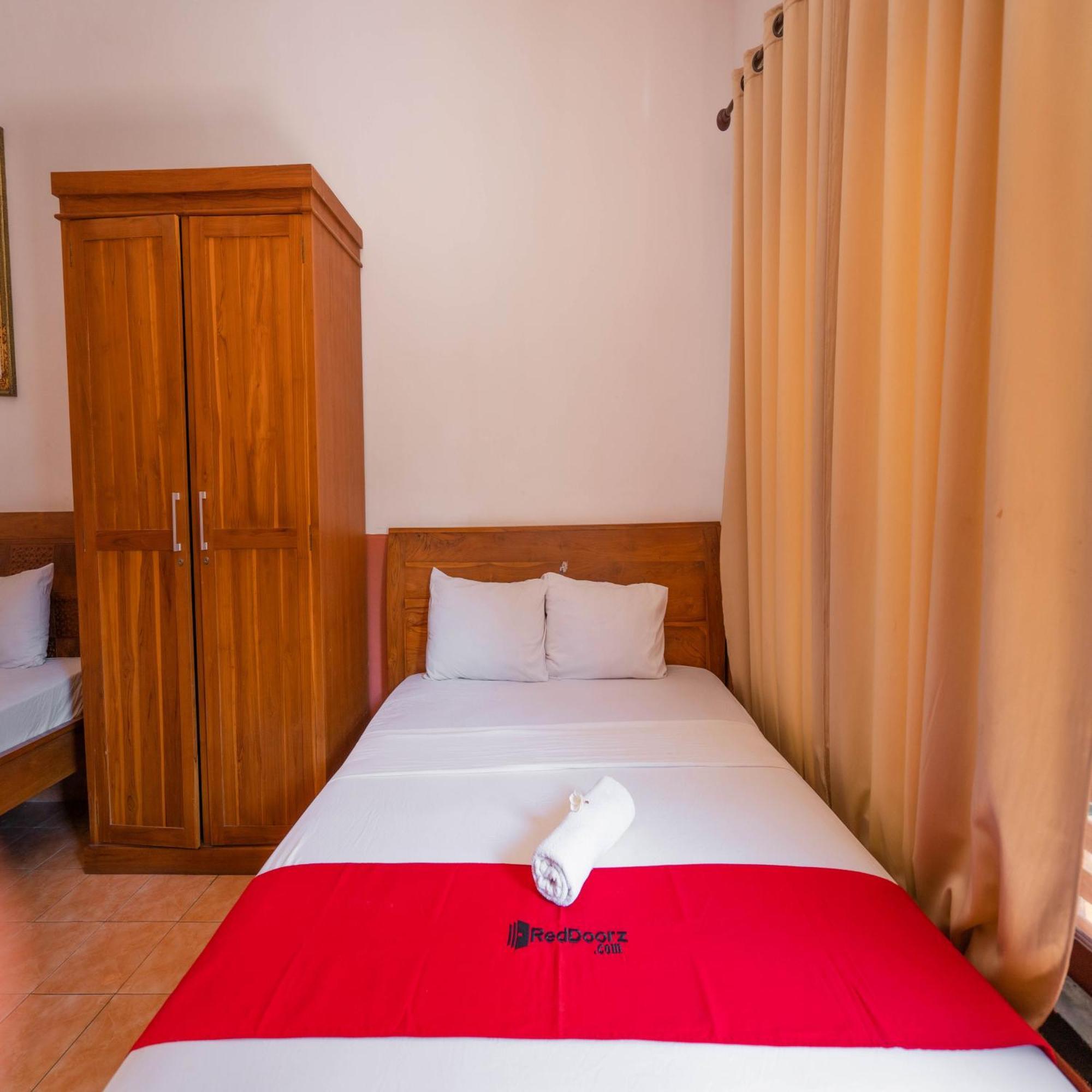 Hotel Reddoorz At Ocean 2 Gili Trawangan Exterior foto