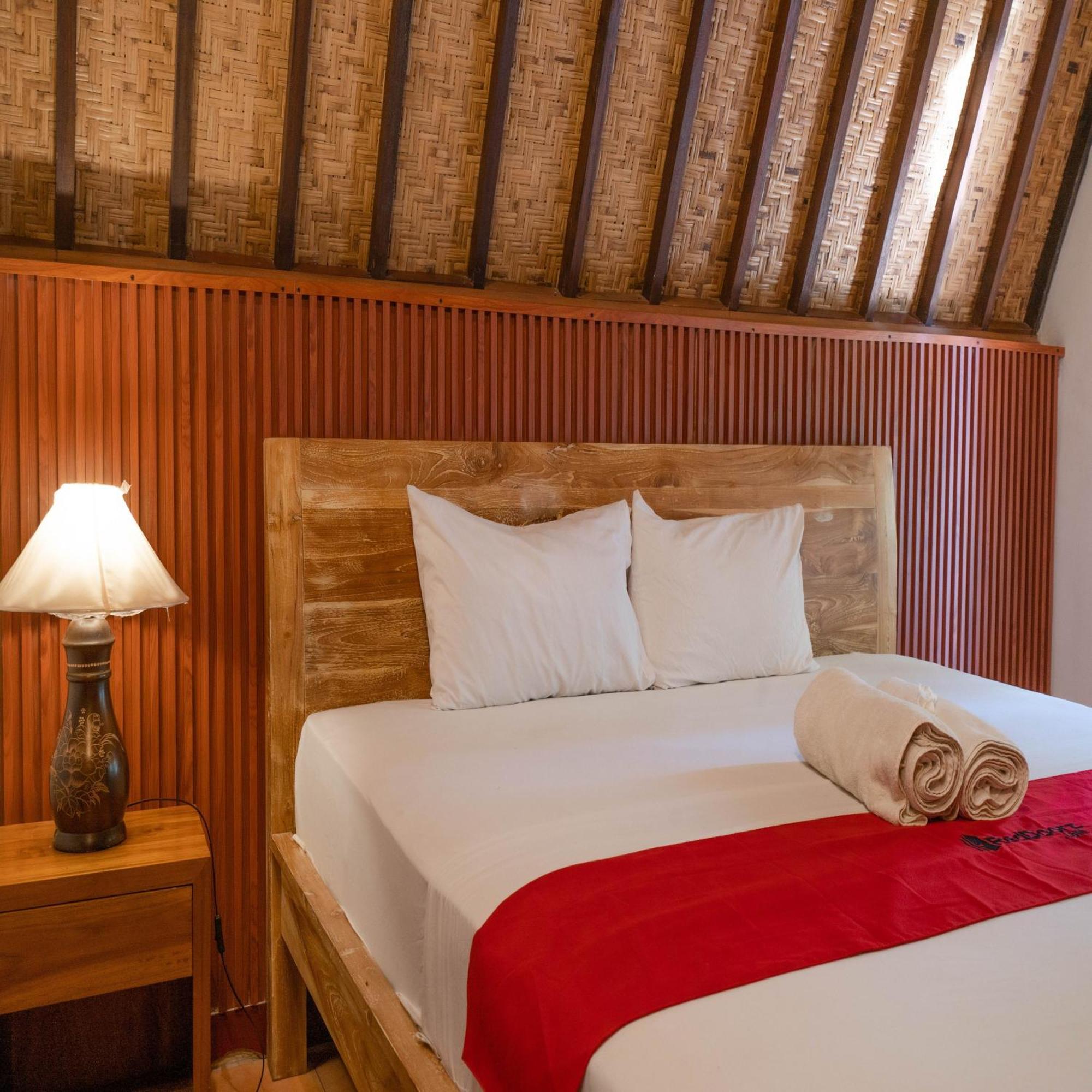 Hotel Reddoorz At Ocean 2 Gili Trawangan Exterior foto