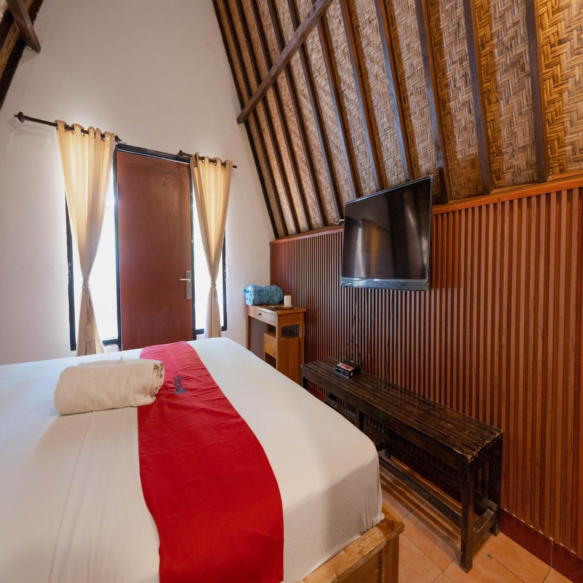 Hotel Reddoorz At Ocean 2 Gili Trawangan Exterior foto