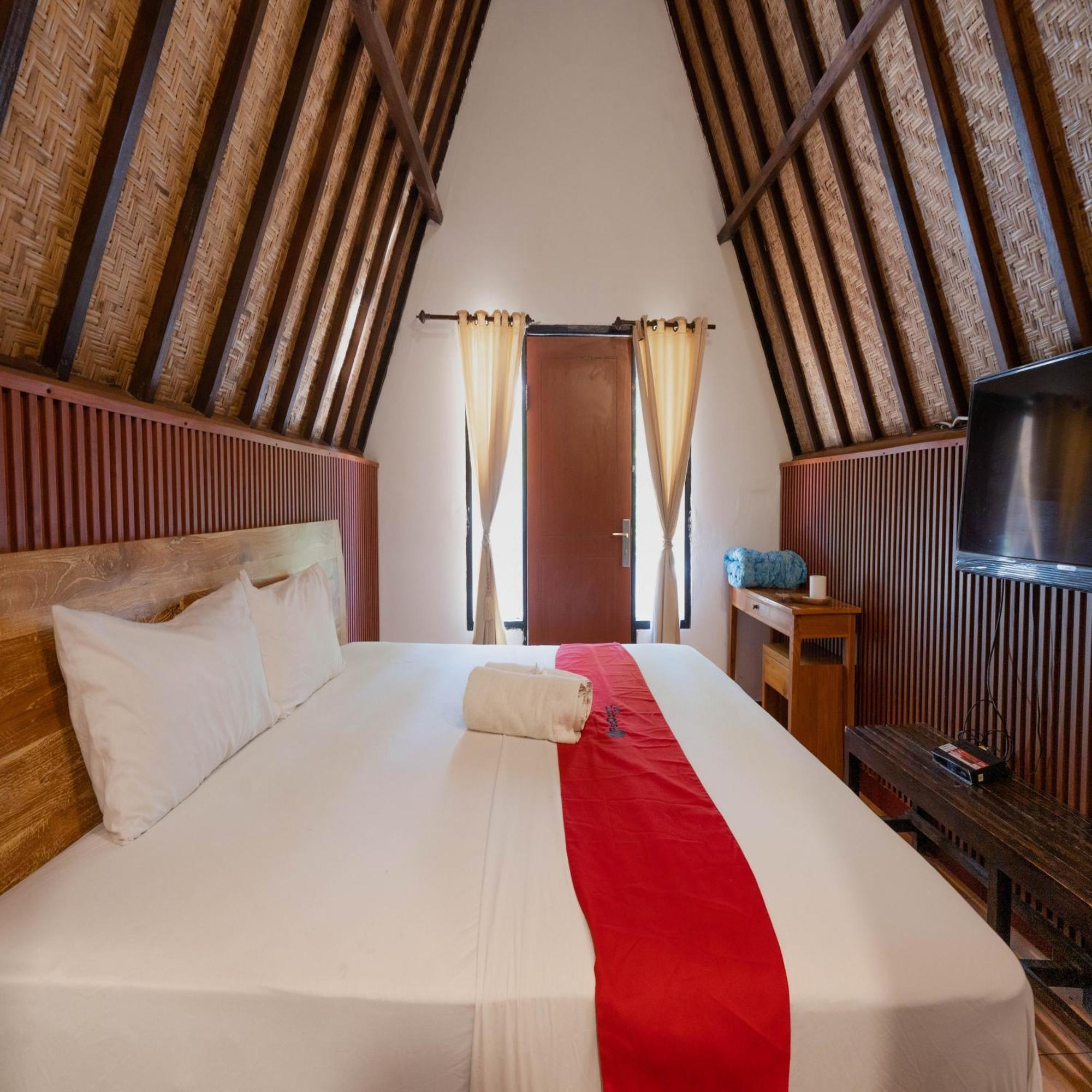 Hotel Reddoorz At Ocean 2 Gili Trawangan Exterior foto