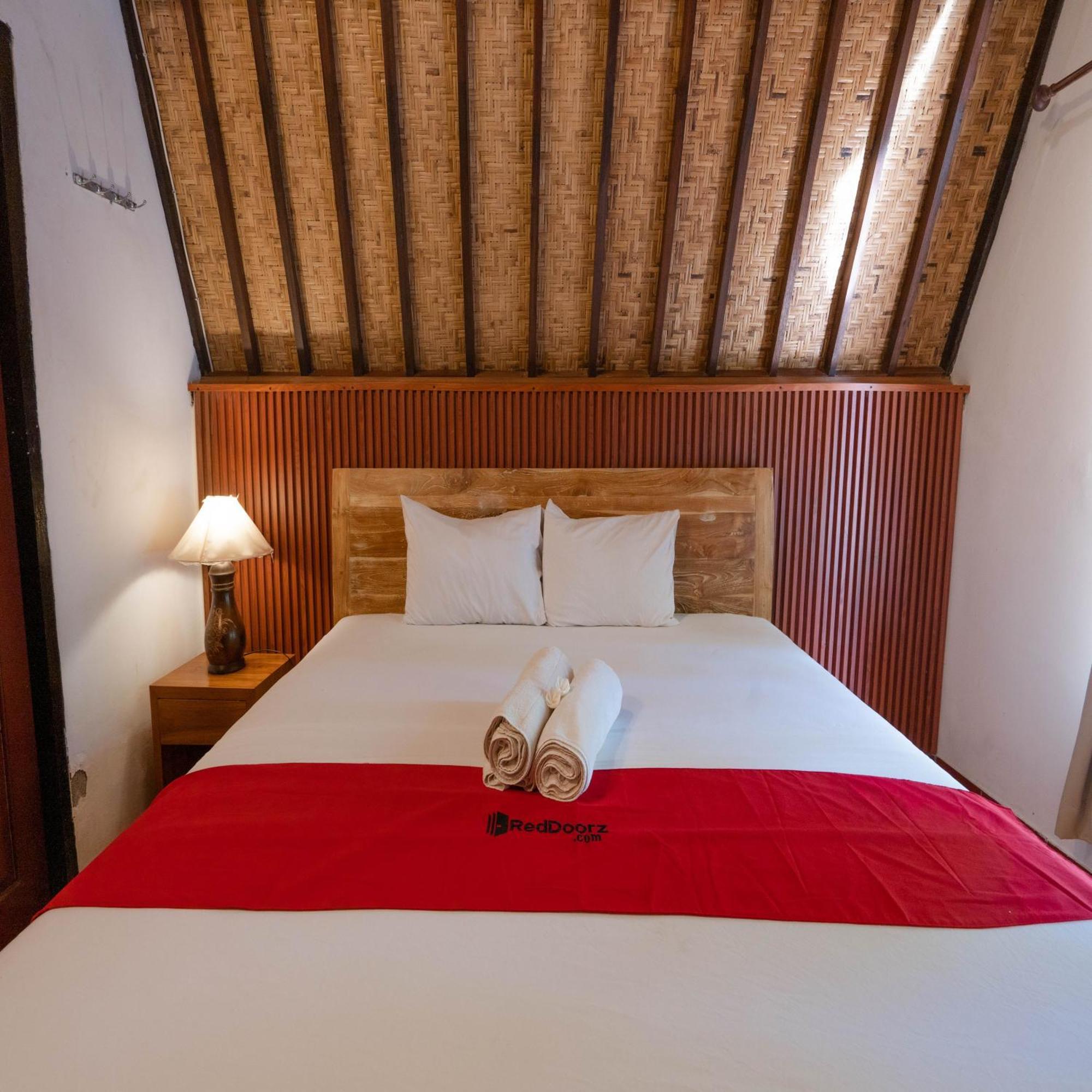 Hotel Reddoorz At Ocean 2 Gili Trawangan Exterior foto