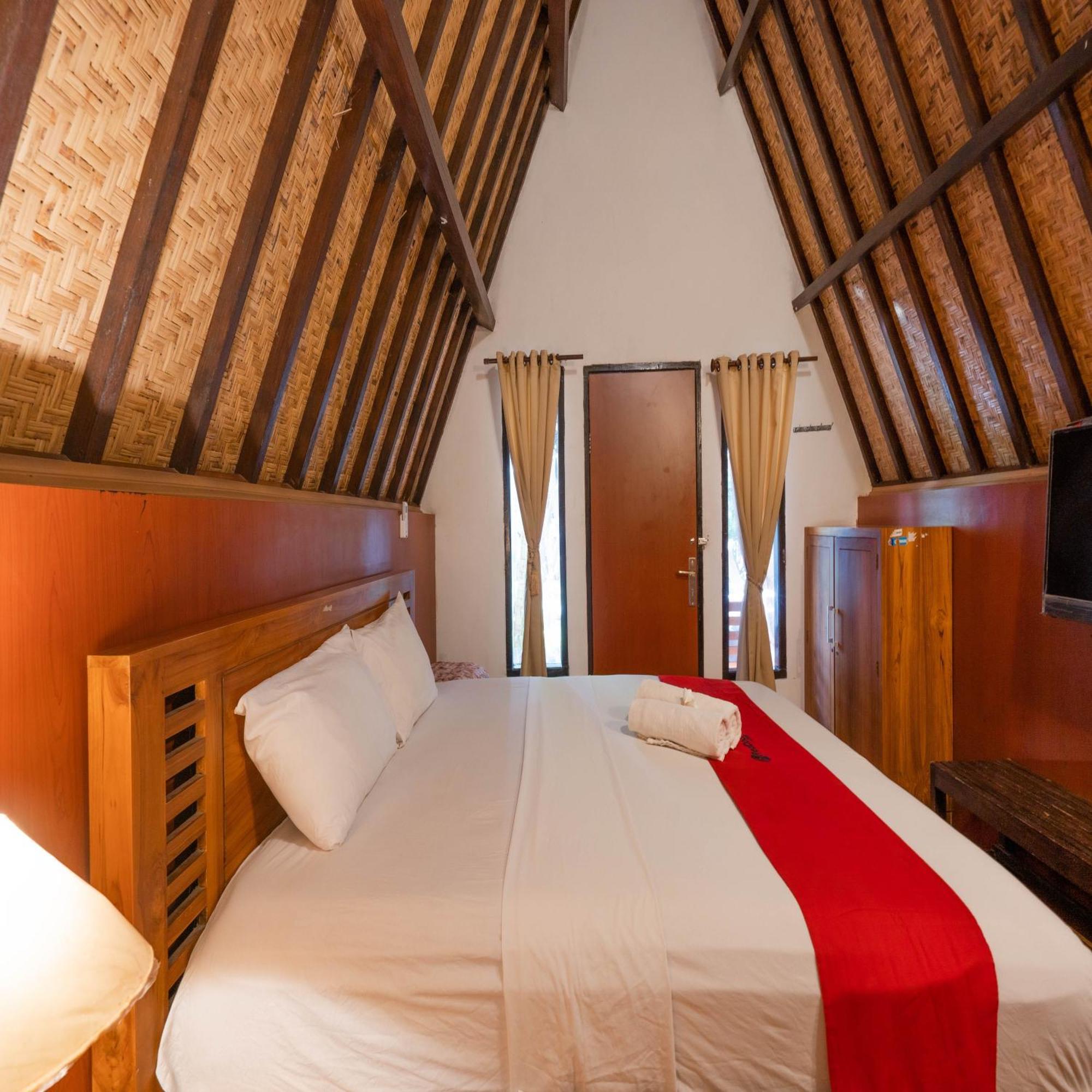 Hotel Reddoorz At Ocean 2 Gili Trawangan Exterior foto